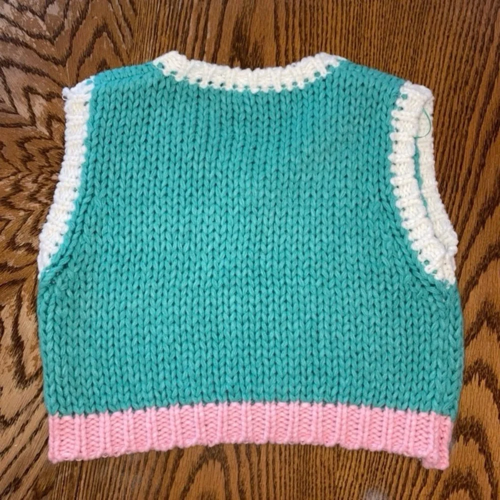 Urban Daizy Sweater Vest Crochet Look Chunky Women Cropped Size Medium/Large - Picture 2 of 6